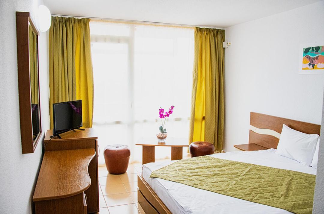 Hotel Mures Saturn Bagian luar foto